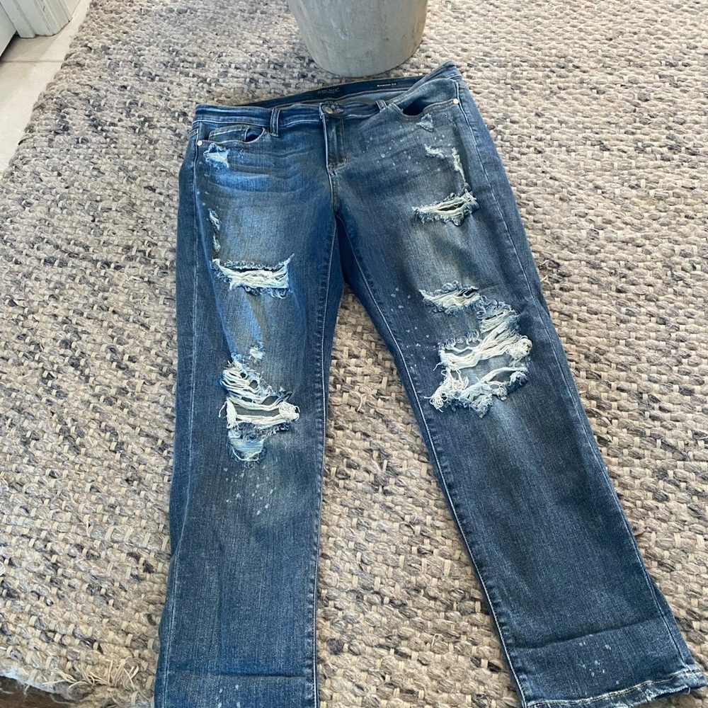 JUDY BLUE Size 15 Distressed Blue Jeans EUC